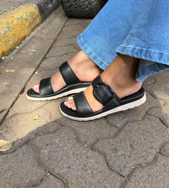 Double strap buckle sandals